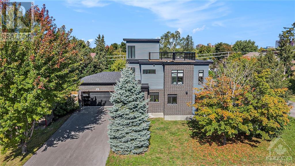 43 ROSSLAND AVENUE Ottawa