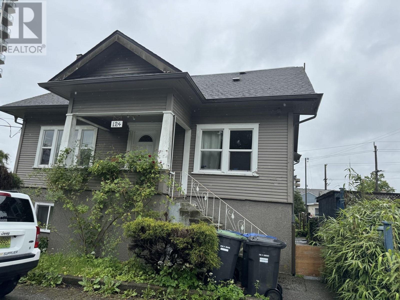 124 MCINNES STREET, New Westminster, British Columbia
