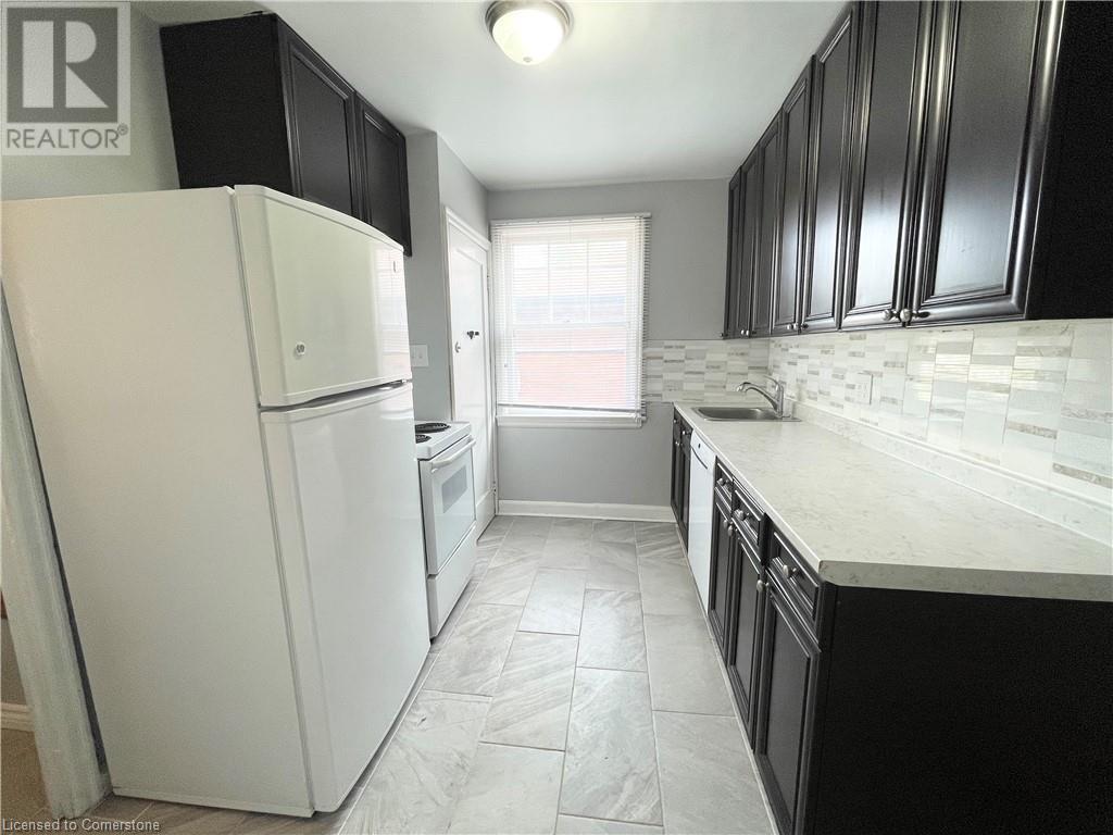 40 Elgin Street N, Cambridge, Ontario  N1R 5G9 - Photo 2 - 40673793