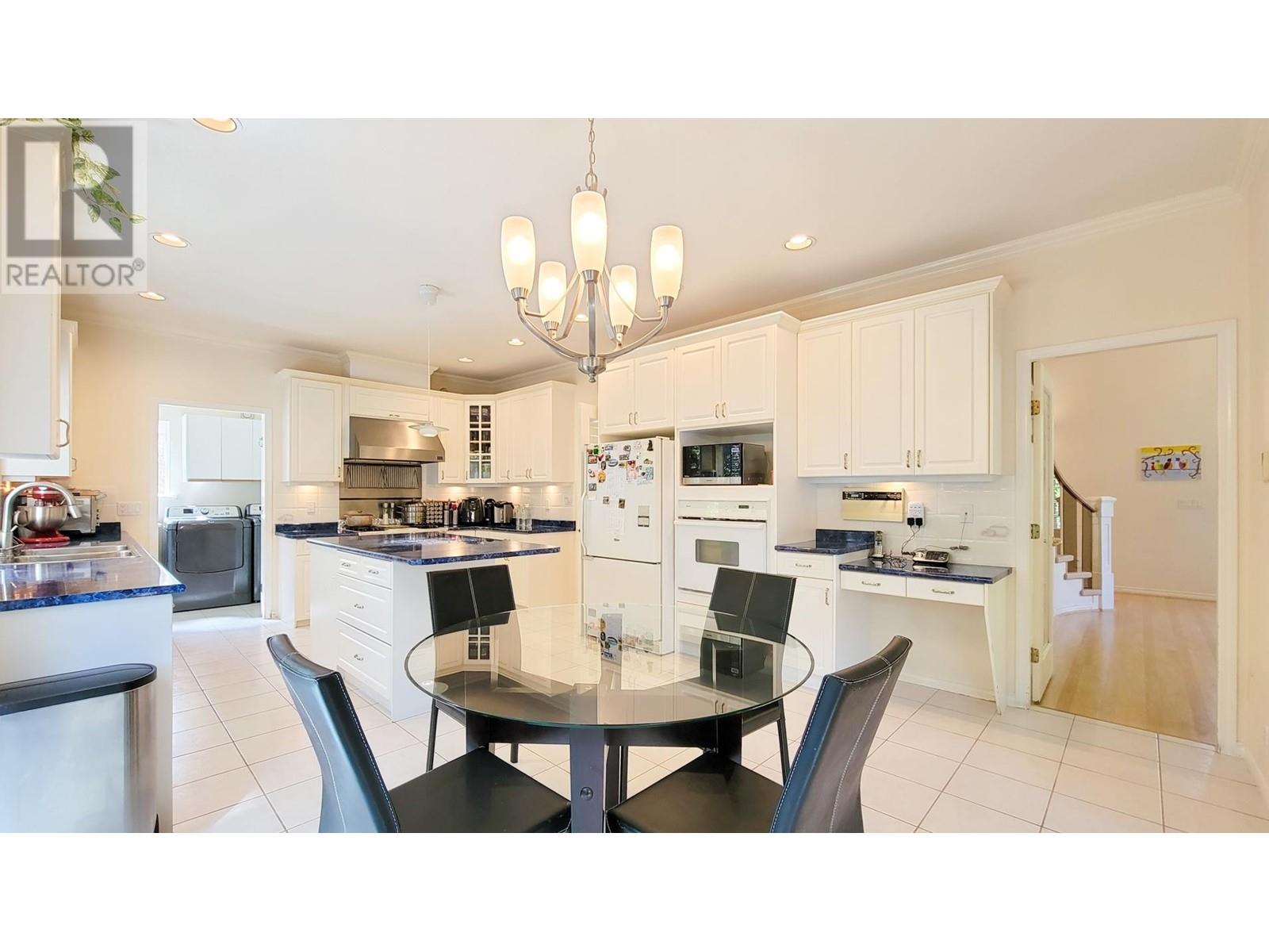2525 Sapphire Place, Coquitlam, British Columbia  V3E 2Z1 - Photo 17 - R2941786