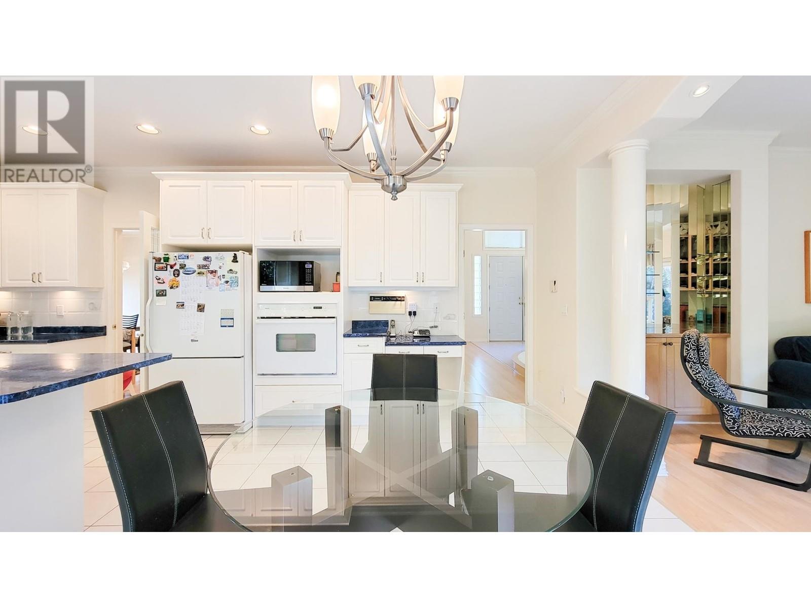 2525 Sapphire Place, Coquitlam, British Columbia  V3E 2Z1 - Photo 18 - R2941786