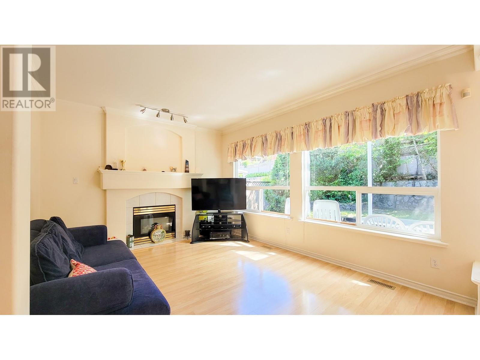 2525 Sapphire Place, Coquitlam, British Columbia  V3E 2Z1 - Photo 12 - R2941786