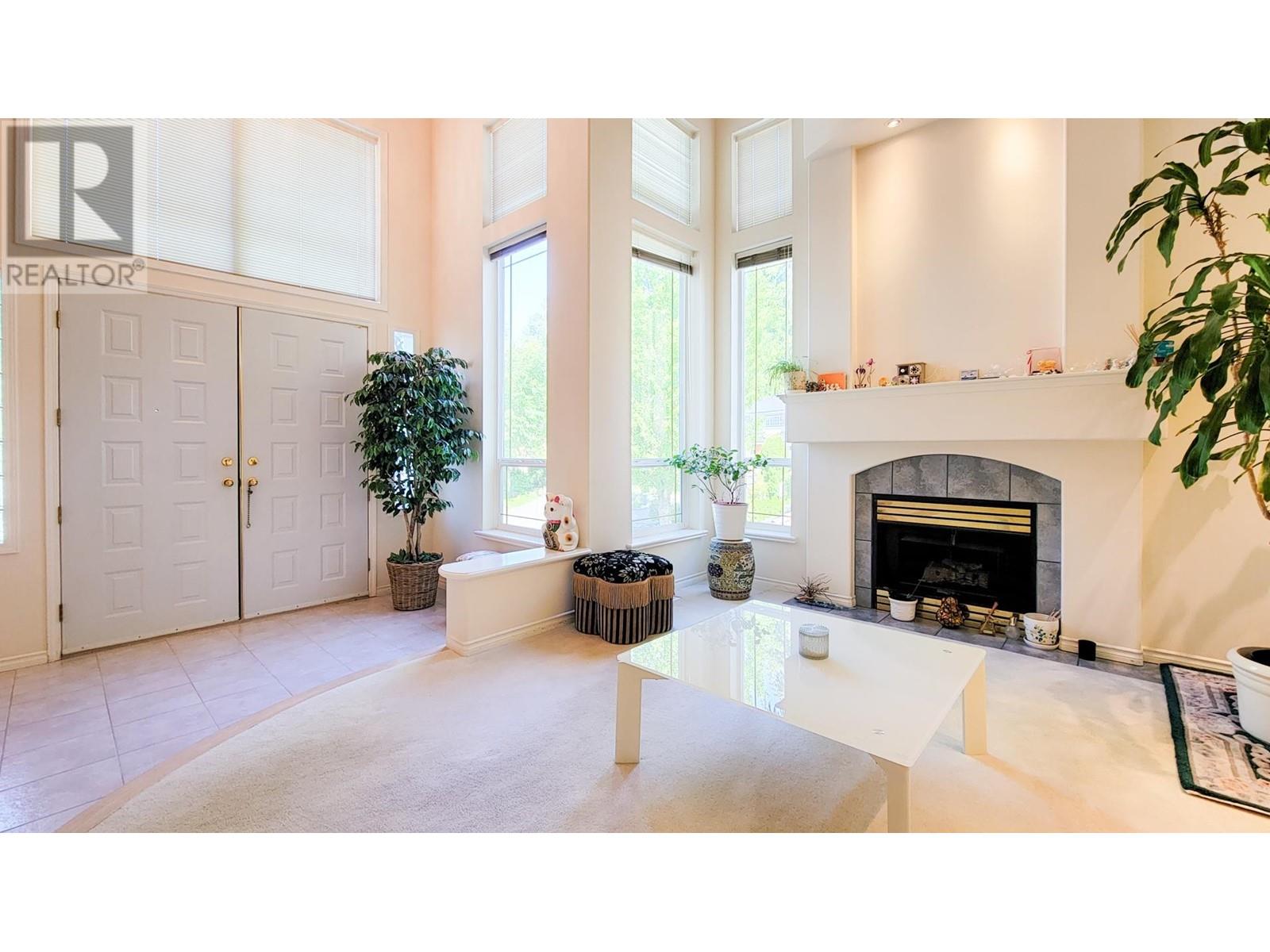 2525 Sapphire Place, Coquitlam, British Columbia  V3E 2Z1 - Photo 3 - R2941786
