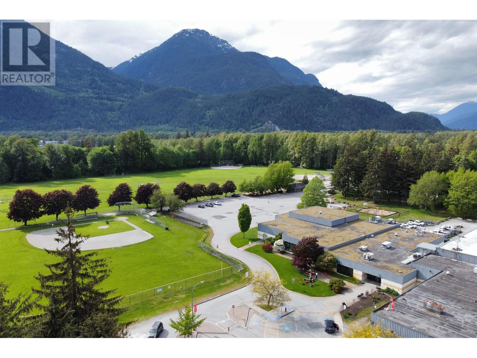 60 39548 Loggers Lane, Squamish, British Columbia  V8B 0V7 - Photo 26 - R2941830