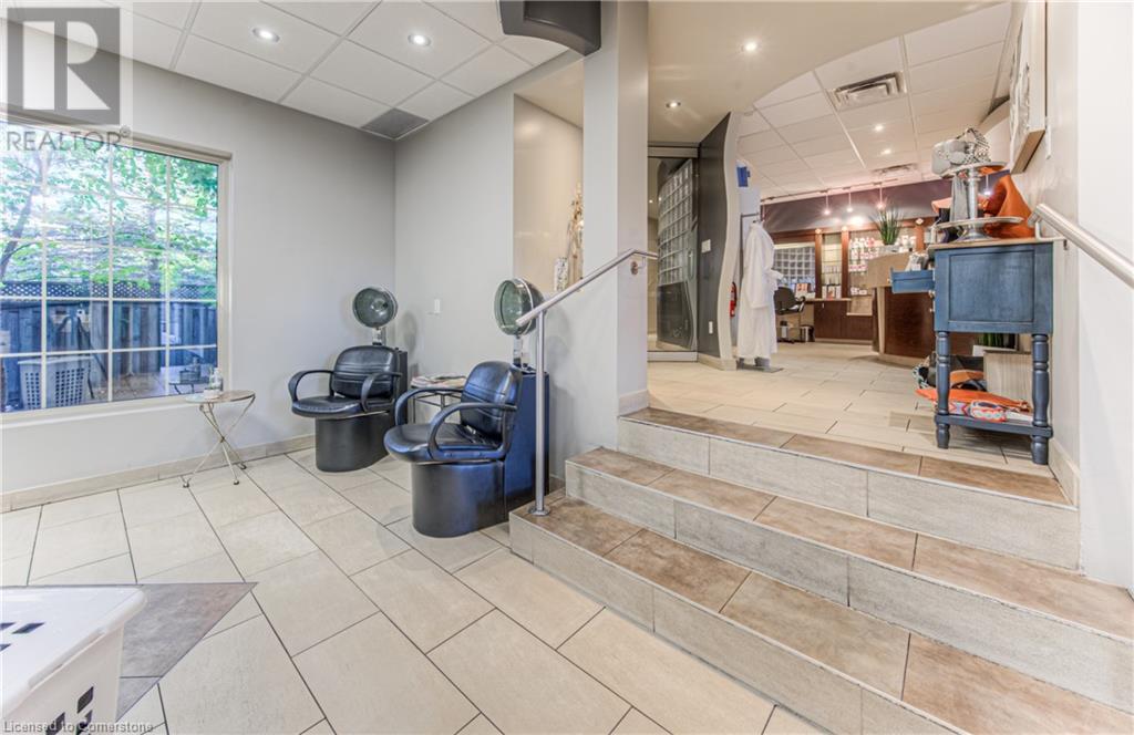 370 University Avenue E Unit# 102 & 103, Waterloo, Ontario  N2K 3N2 - Photo 10 - 40673923