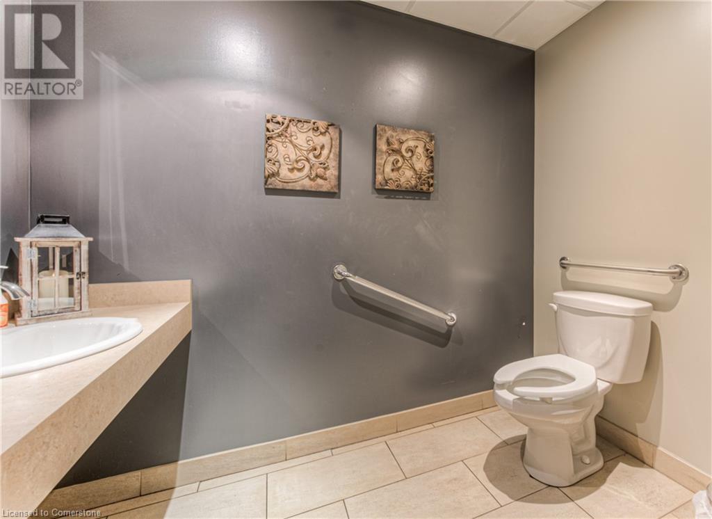 370 University Avenue E Unit# 102 & 103, Waterloo, Ontario  N2K 3N2 - Photo 17 - 40673923