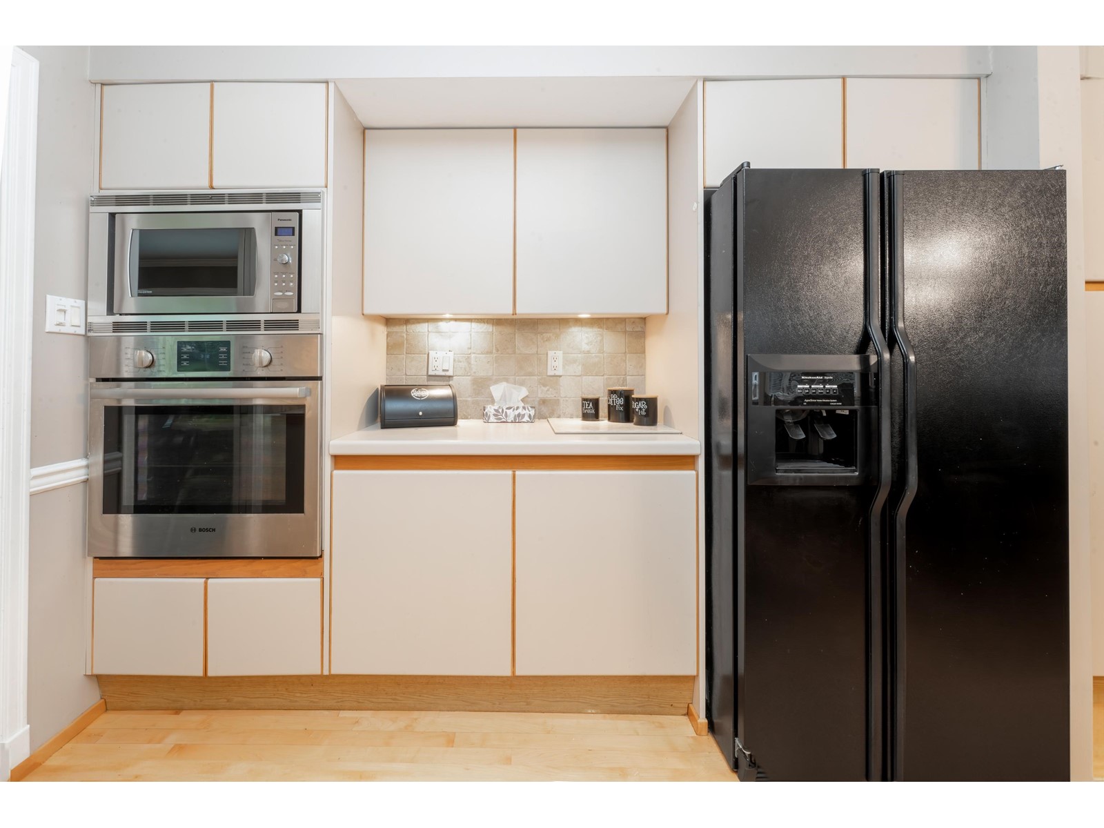 Property at 17352 26A AVENUE image 3