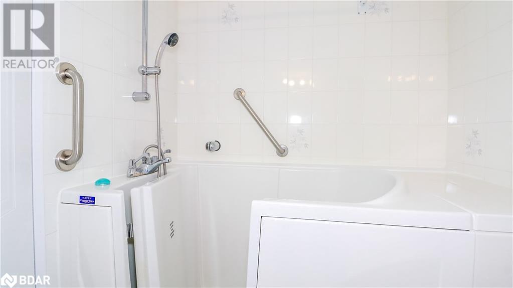 150 Dunlop Street E Unit# 1401, Barrie, Ontario  L4M 6H1 - Photo 7 - 40673123