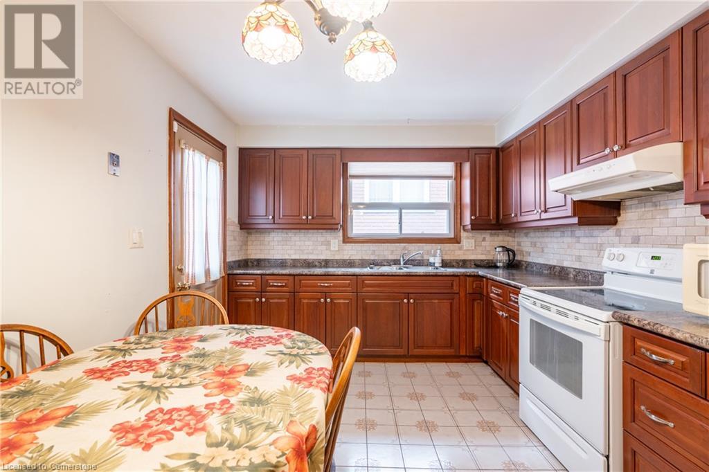 98 Summercrest Drive, Hamilton, Ontario  L8K 6G6 - Photo 11 - 40673604