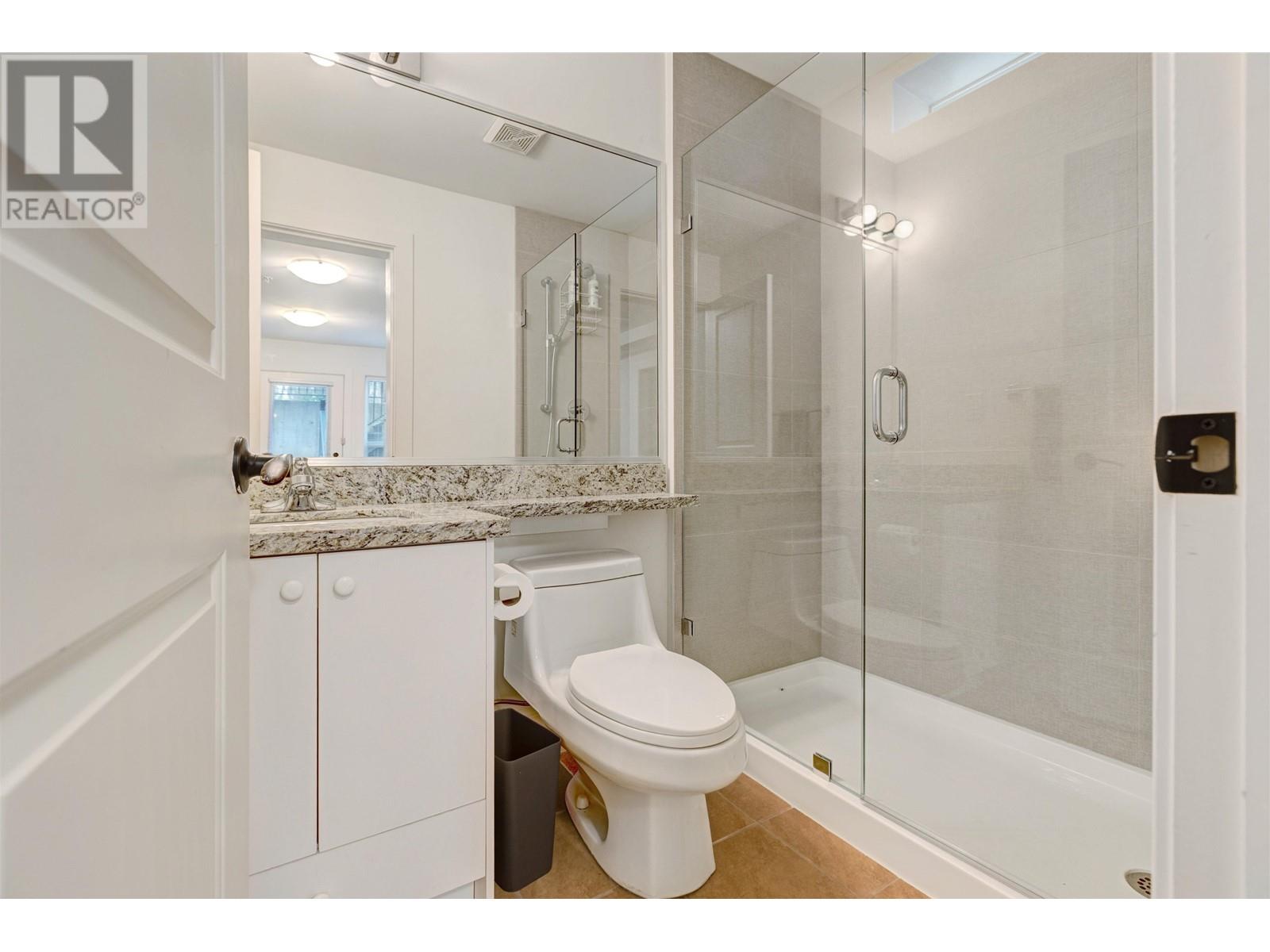 Listing Picture 23 of 27 : 439 46 AVENUE, Vancouver / 溫哥華 - 魯藝地產 Yvonne Lu Group - MLS Medallion Club Member