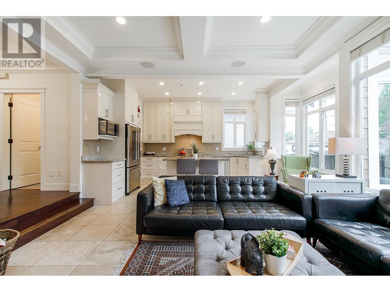 Listing Picture 13 of 27 : 439 46 AVENUE, Vancouver / 溫哥華 - 魯藝地產 Yvonne Lu Group - MLS Medallion Club Member