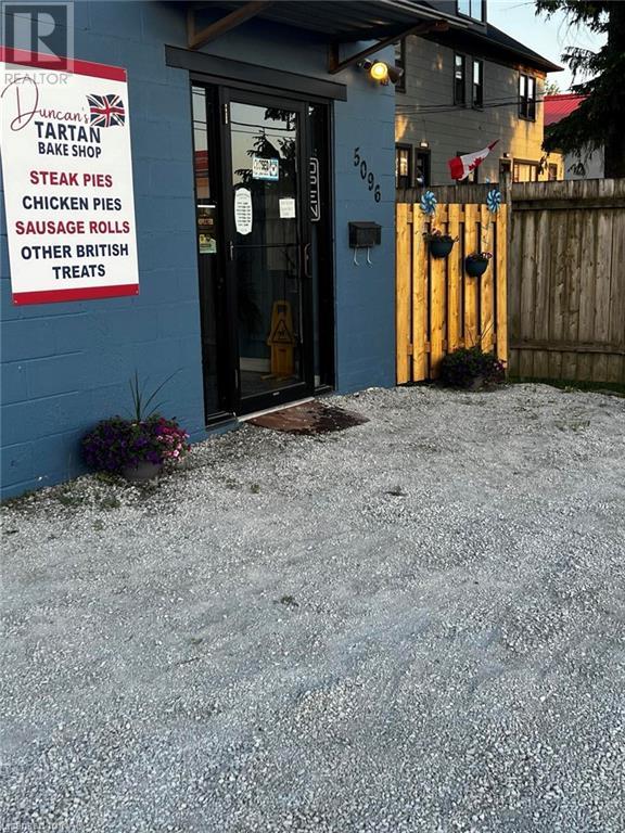 5096 Montrose Road, Niagara Falls, Ontario  L2H 1K5 - Photo 3 - 40673785
