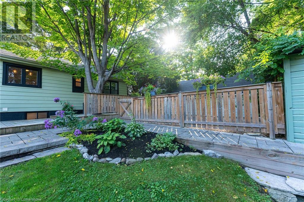 31 Academy Street, Ancaster, Ontario  L9G 2X8 - Photo 10 - 40674015