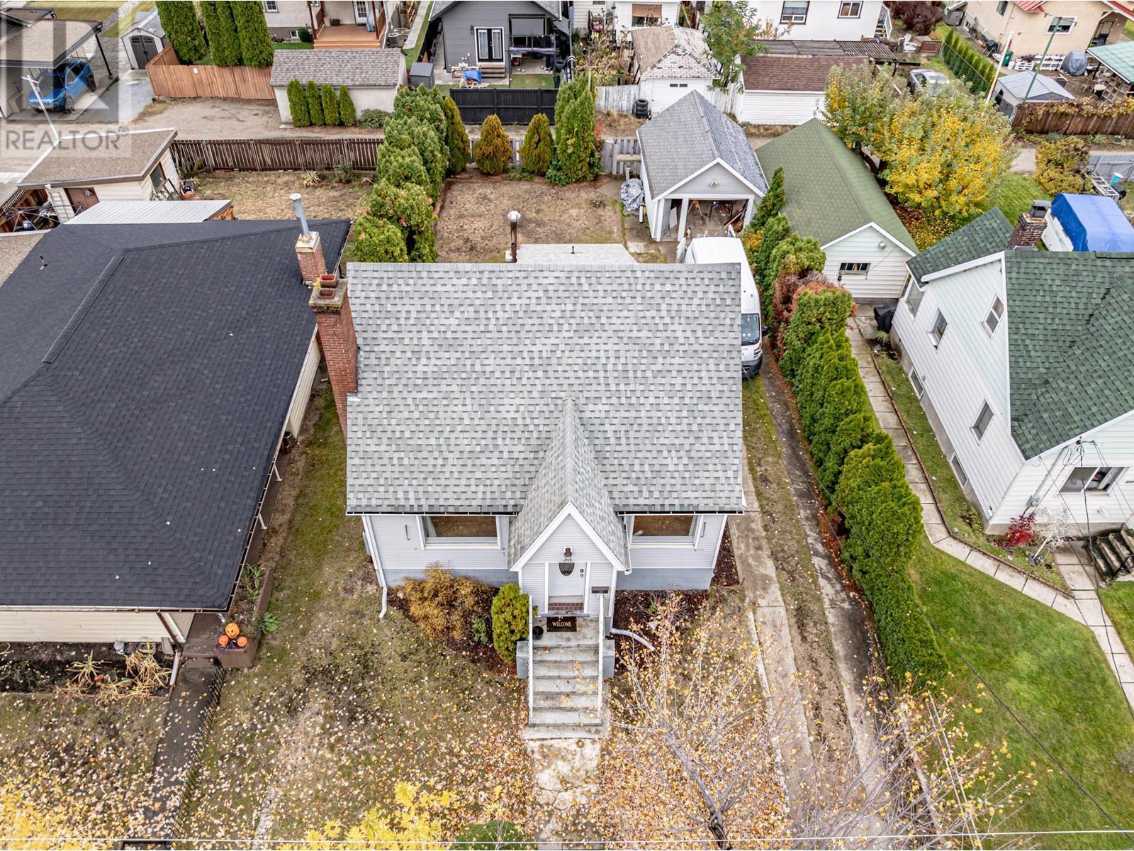 Property at 1237 COLUMBIA Avenue image 4