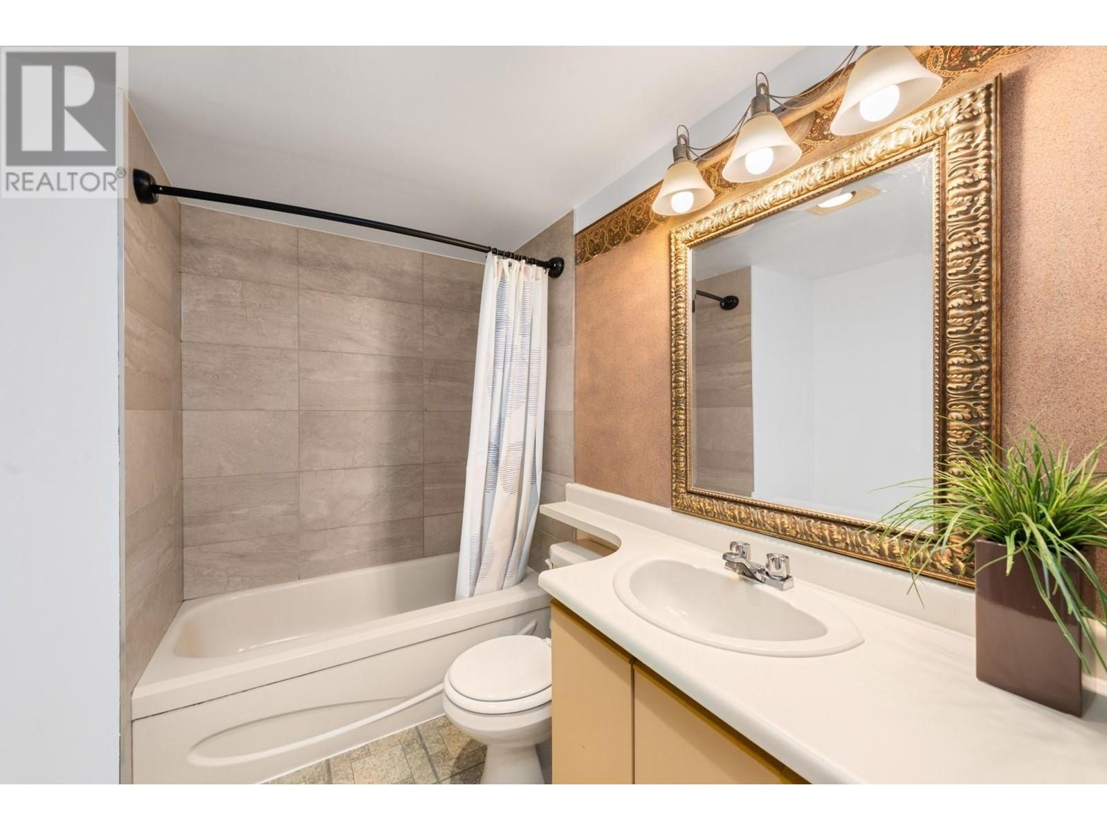 Listing Picture 12 of 22 : 226 7531 MINORU BOULEVARD, Richmond / 烈治文 - 魯藝地產 Yvonne Lu Group - MLS Medallion Club Member