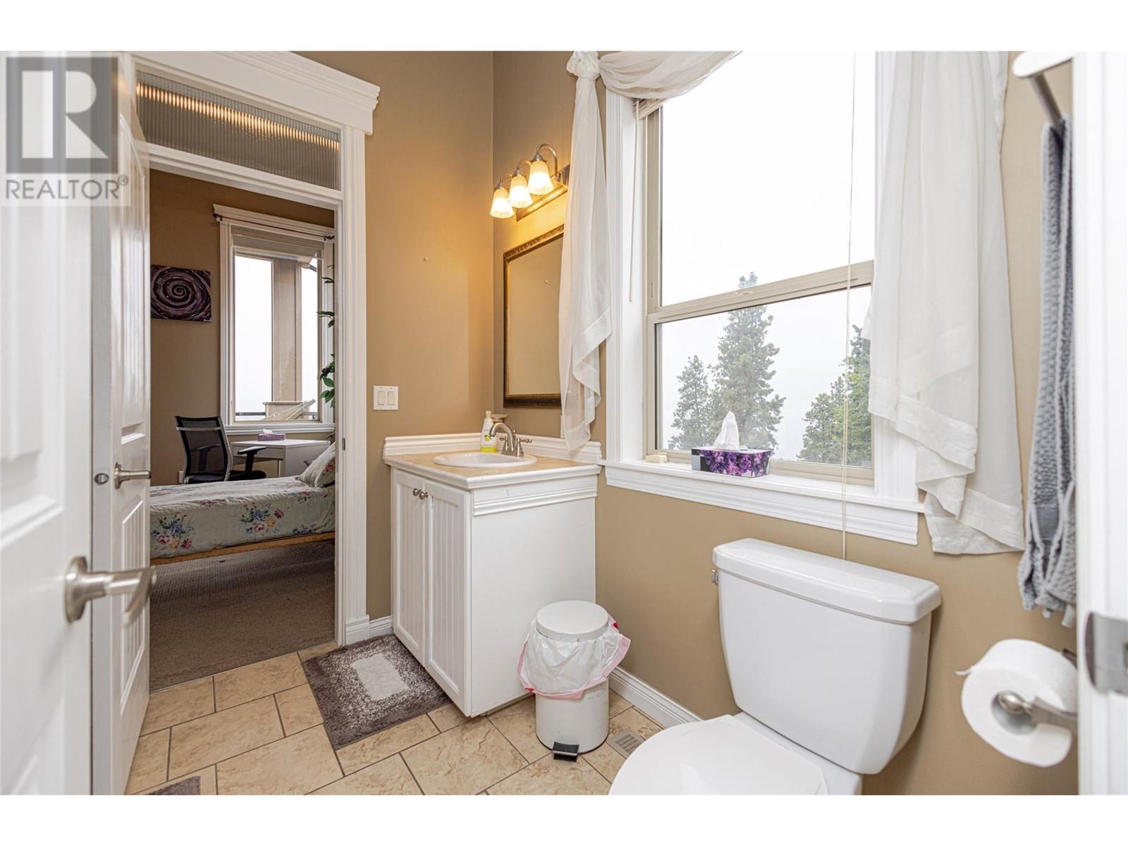 1953 Bayview Court West Kelowna