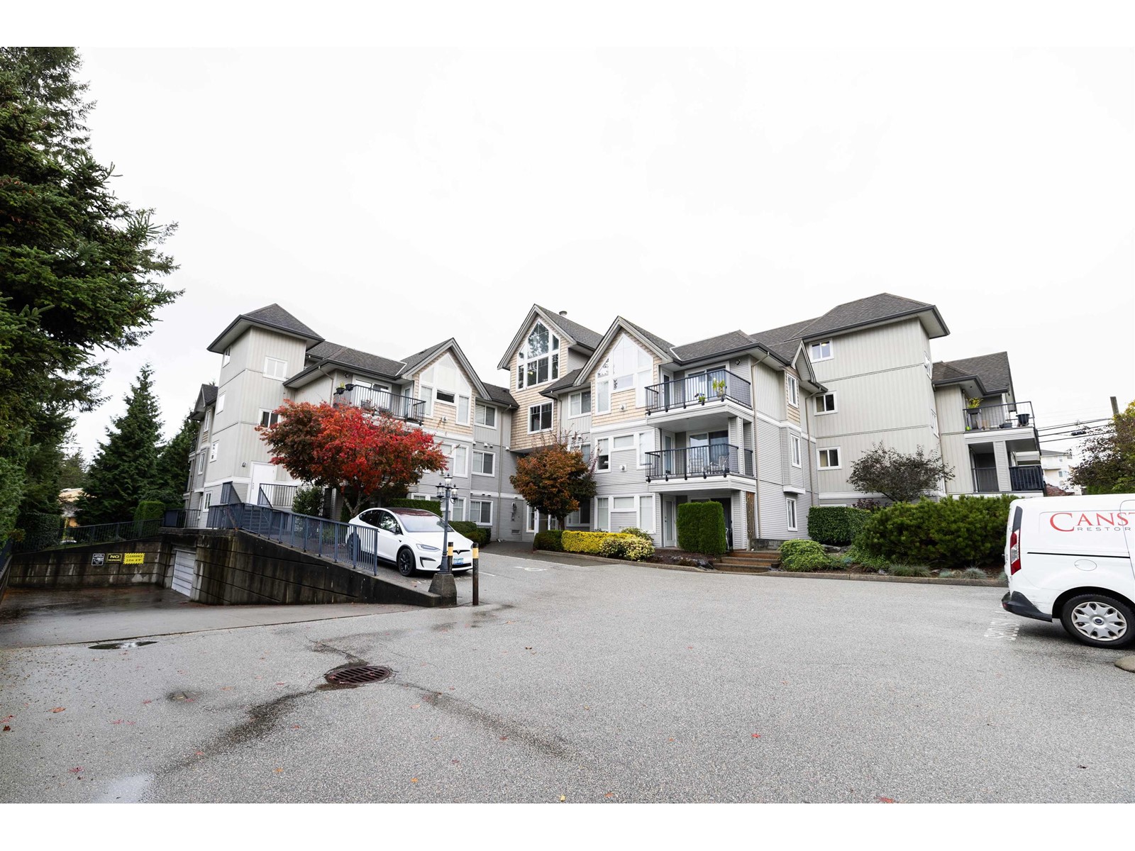 403 32638 7th Avenue, Mission, British Columbia  V2V 7P4 - Photo 1 - R2940932