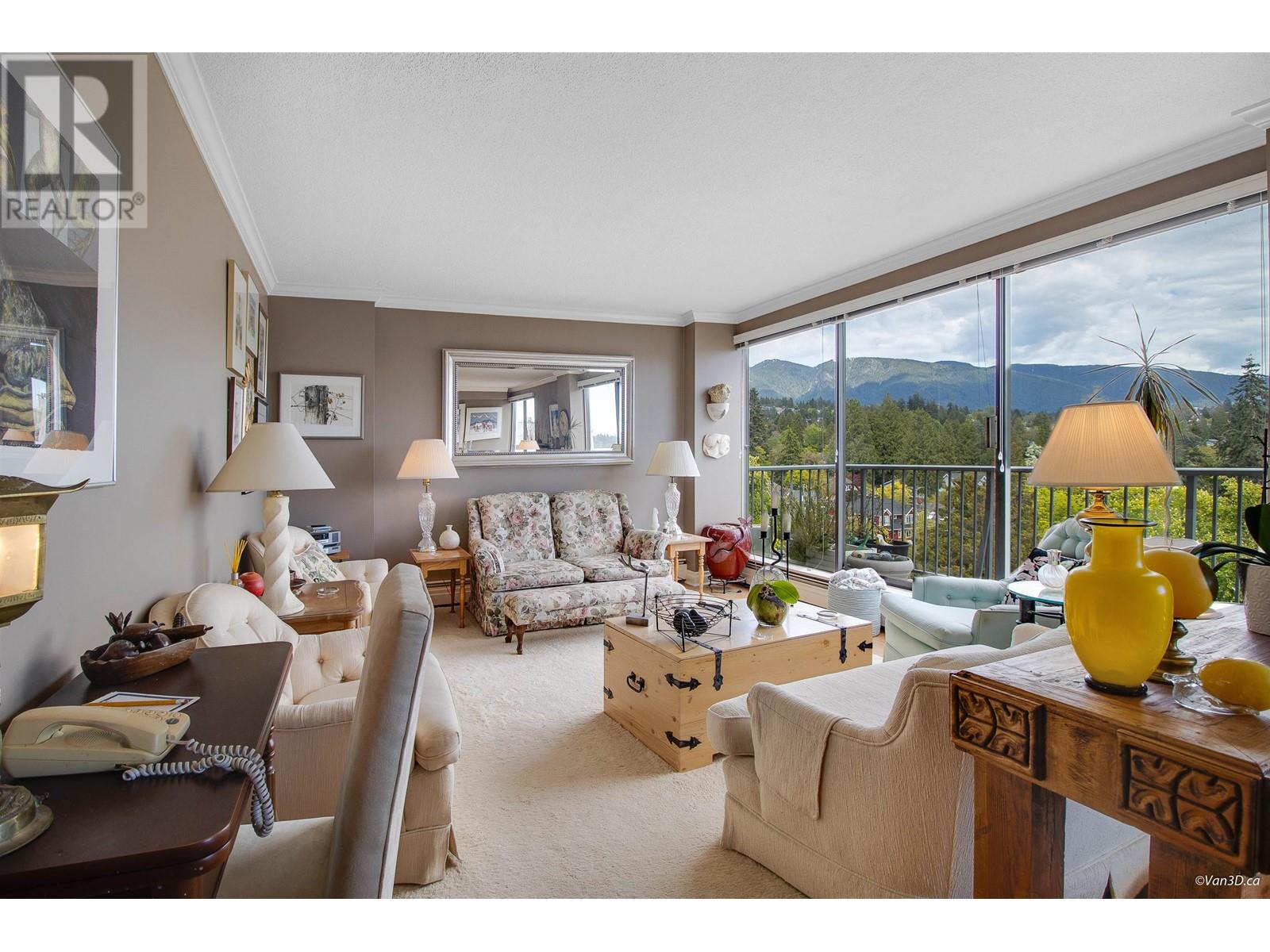 903 1745 ESQUIMALT AVENUE