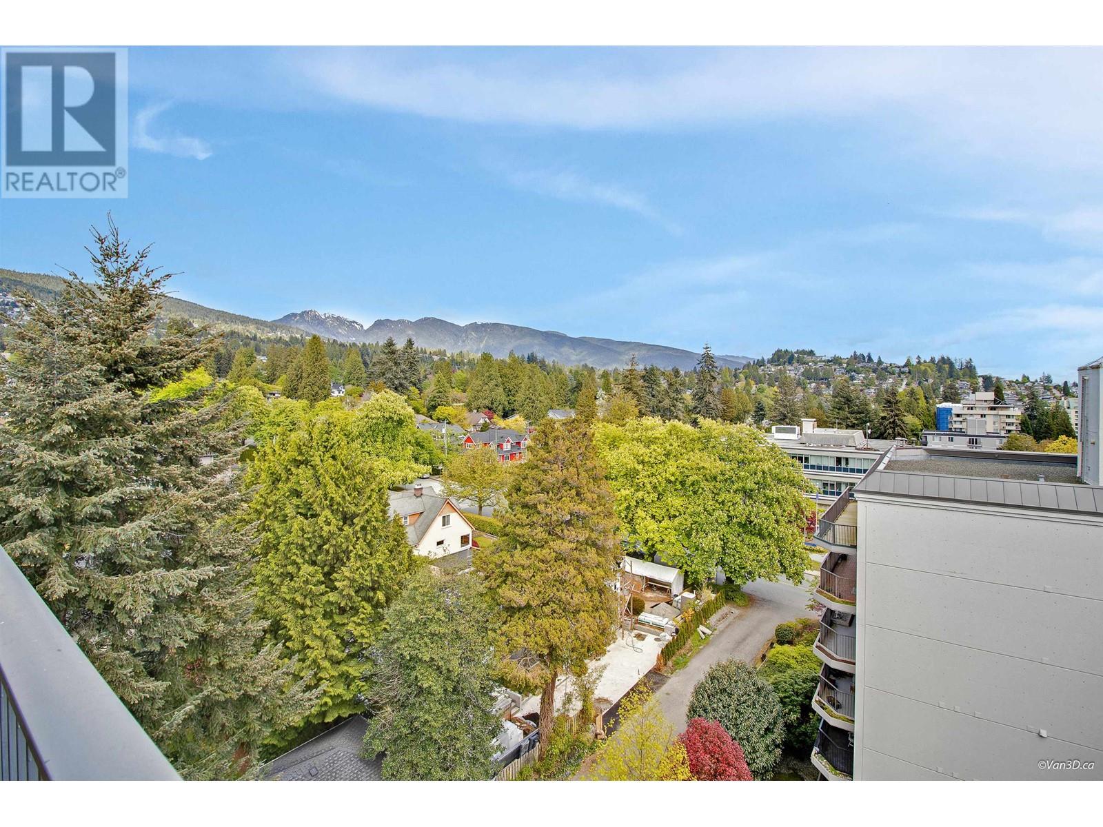 903 1745 ESQUIMALT AVENUE