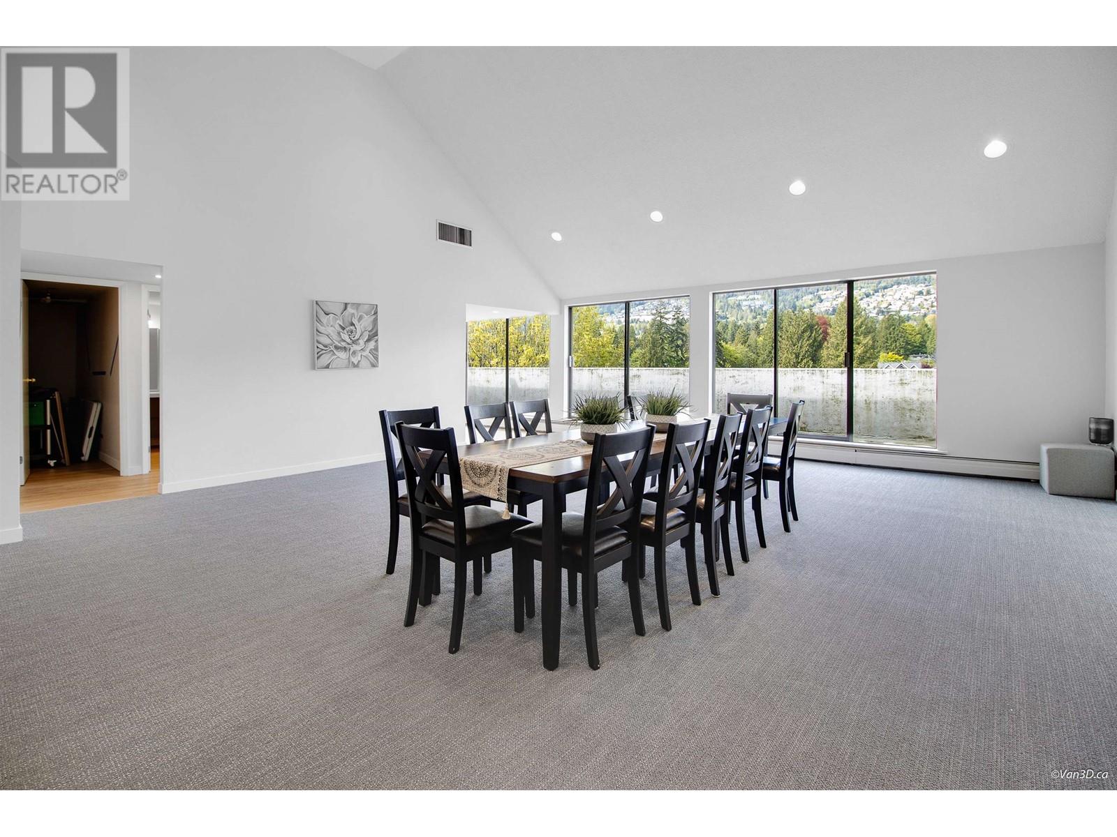 903 1745 ESQUIMALT AVENUE