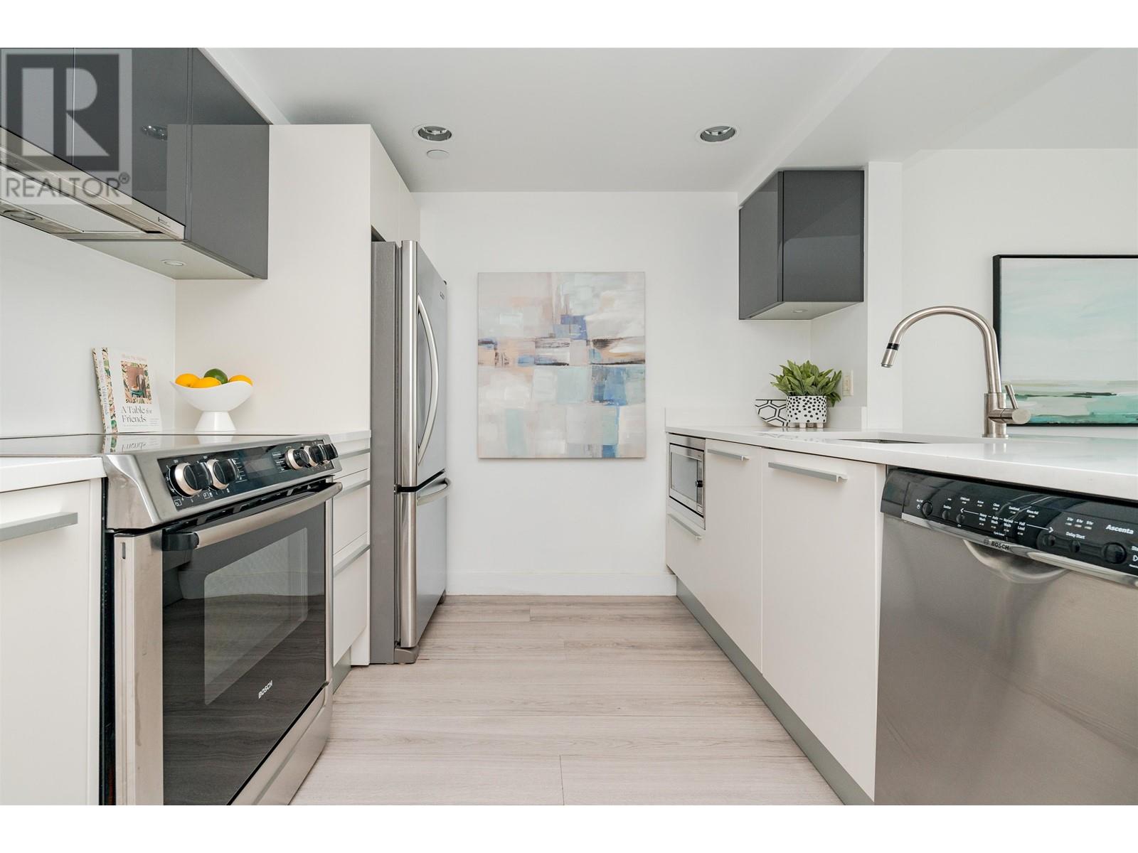 Listing Picture 13 of 30 : 1504 1323 HOMER STREET, Vancouver / 溫哥華 - 魯藝地產 Yvonne Lu Group - MLS Medallion Club Member