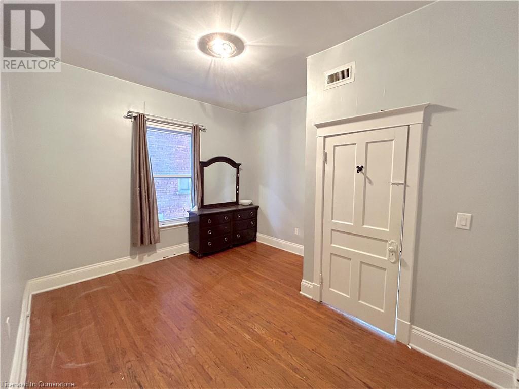 49 Victoria Avenue S Unit# D, Hamilton, Ontario  L8N 2S8 - Photo 21 - 40674086