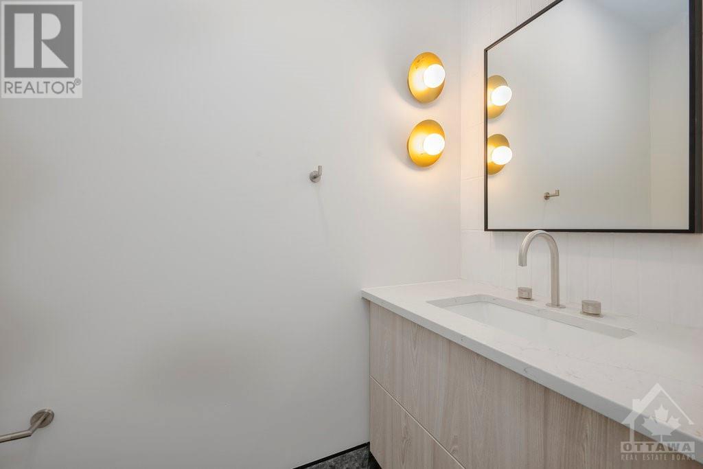 A - 75 Granton Avenue, Ottawa, Ontario  K2G 1W9 - Photo 5 - X10411182