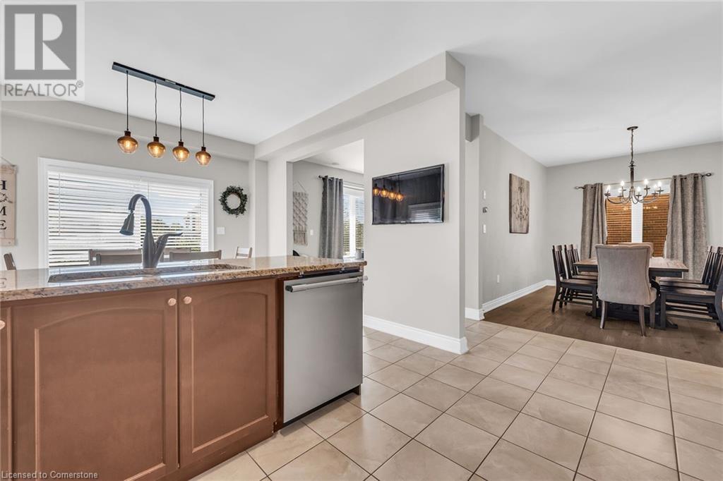 8 Saybrook Gardens, Stoney Creek, Ontario  L8E 0B6 - Photo 14 - 40674092