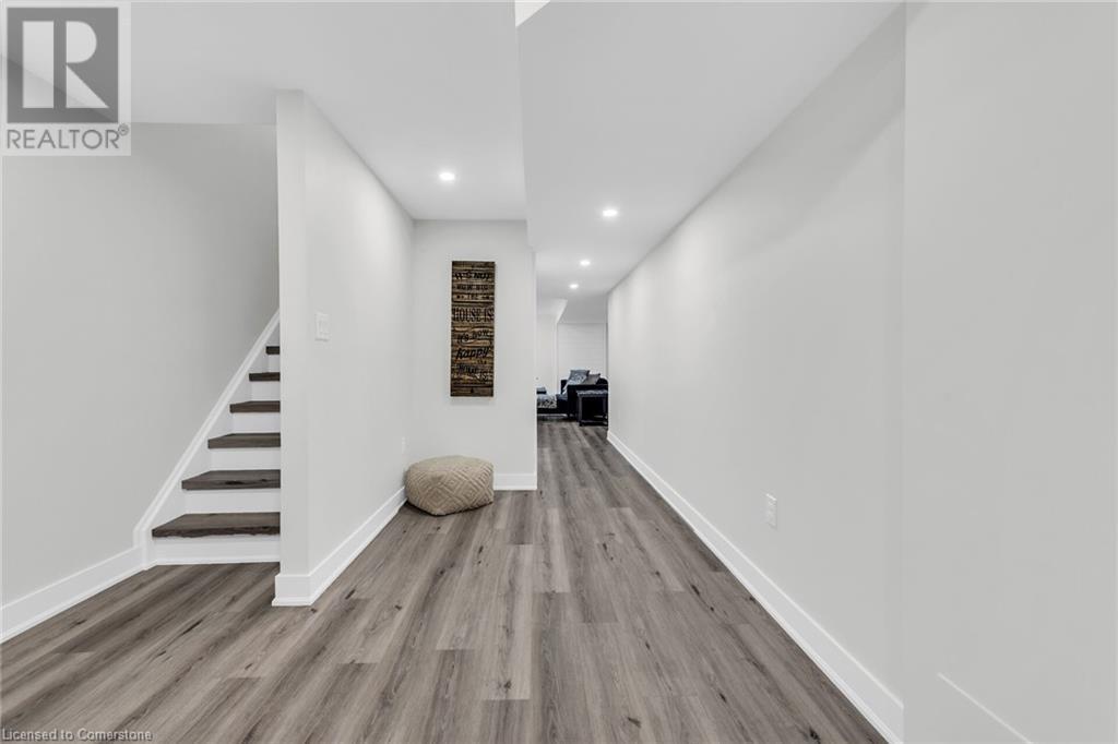 8 Saybrook Gardens, Stoney Creek, Ontario  L8E 0B6 - Photo 33 - 40674092