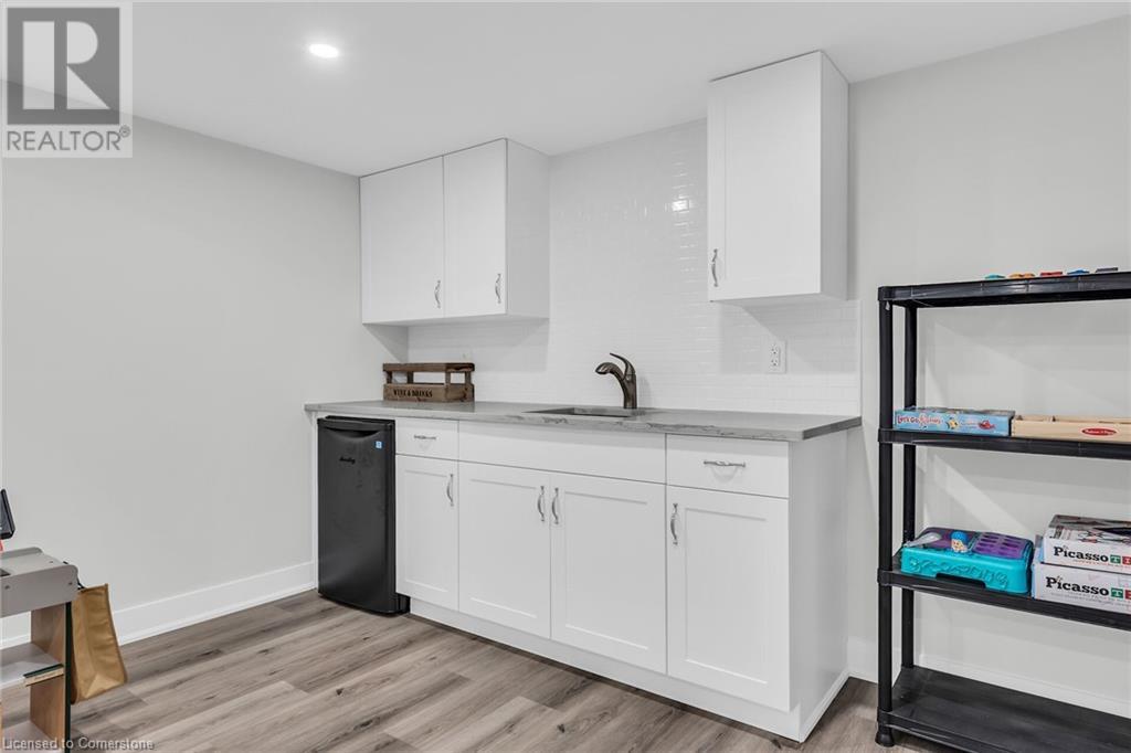 8 Saybrook Gardens, Stoney Creek, Ontario  L8E 0B6 - Photo 38 - 40674092