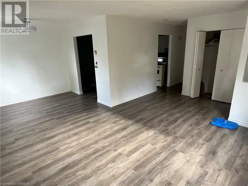 24 Eddy Avenue, Brantford, Ontario  N3R 2M6 - Photo 6 - 40673542