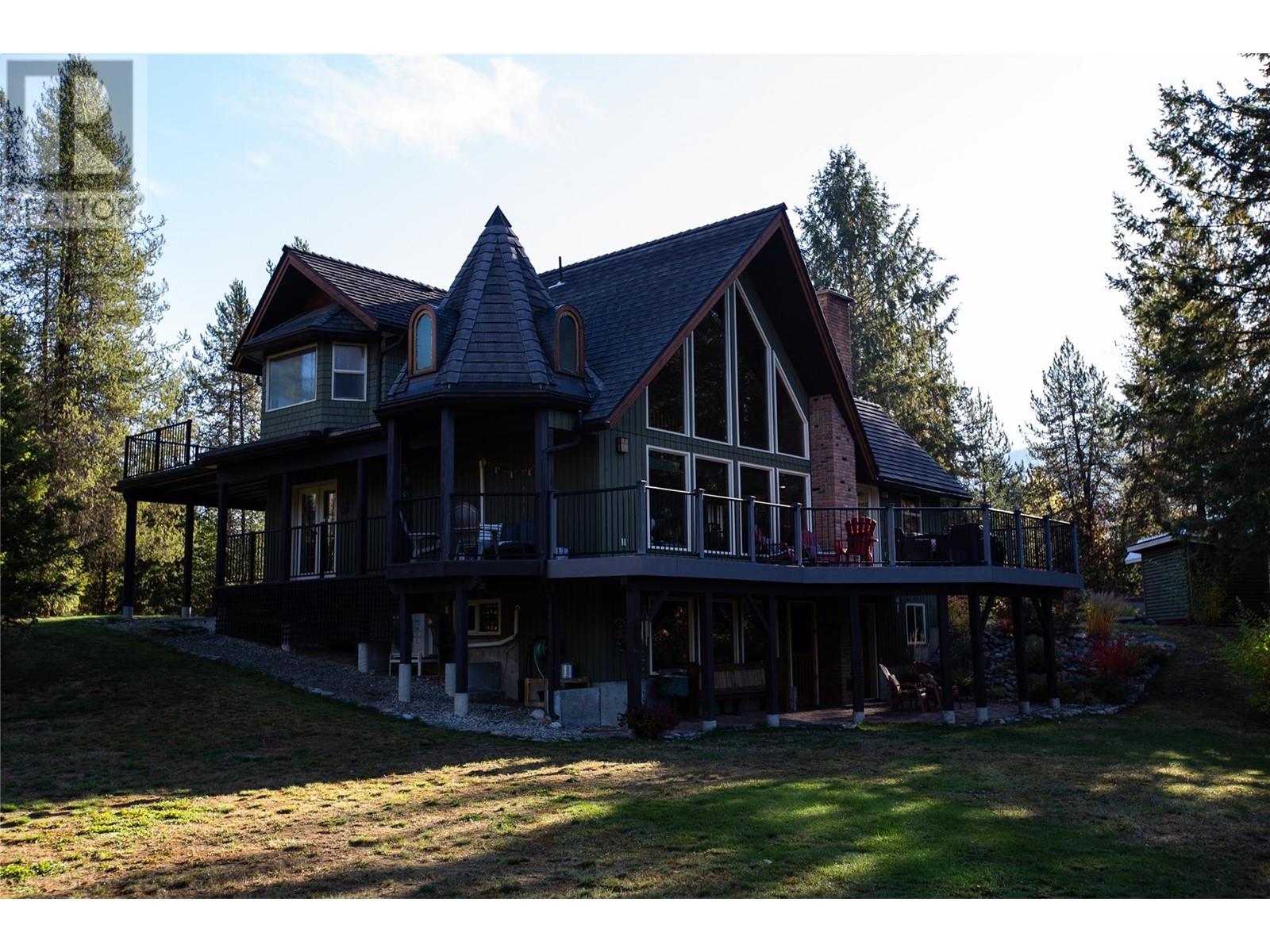 3306 Krestova Road, krestova, British Columbia