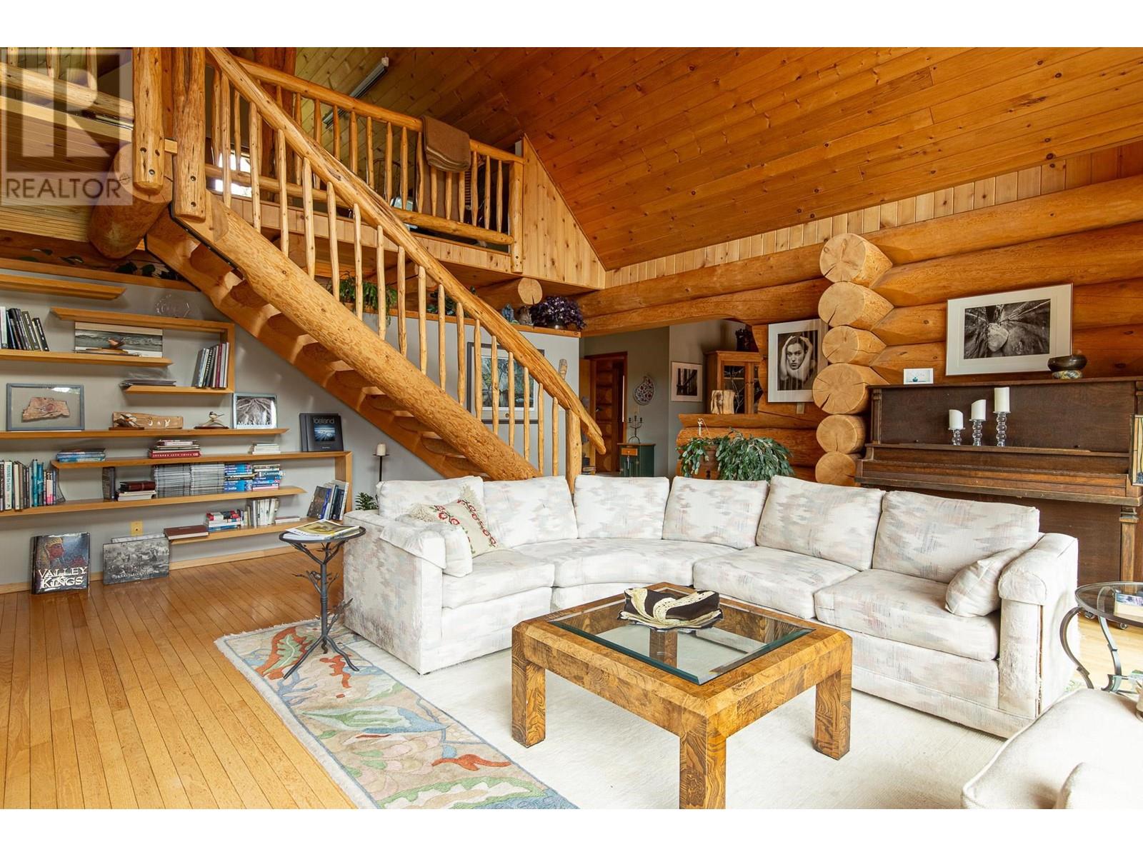 3535 Crooked Creek Road, Valemount, British Columbia V0E 2Z0 - Photo 8 - R2941177