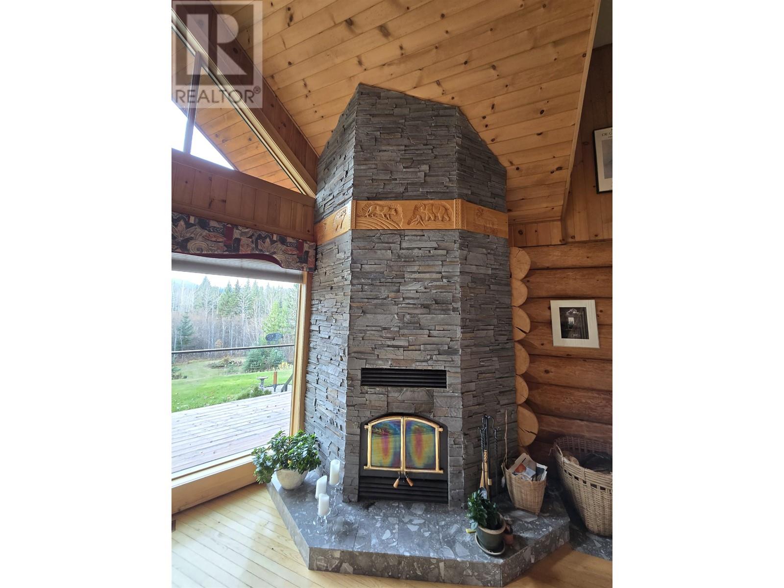 3535 Crooked Creek Road, Valemount, British Columbia V0E 2Z0 - Photo 10 - R2941177