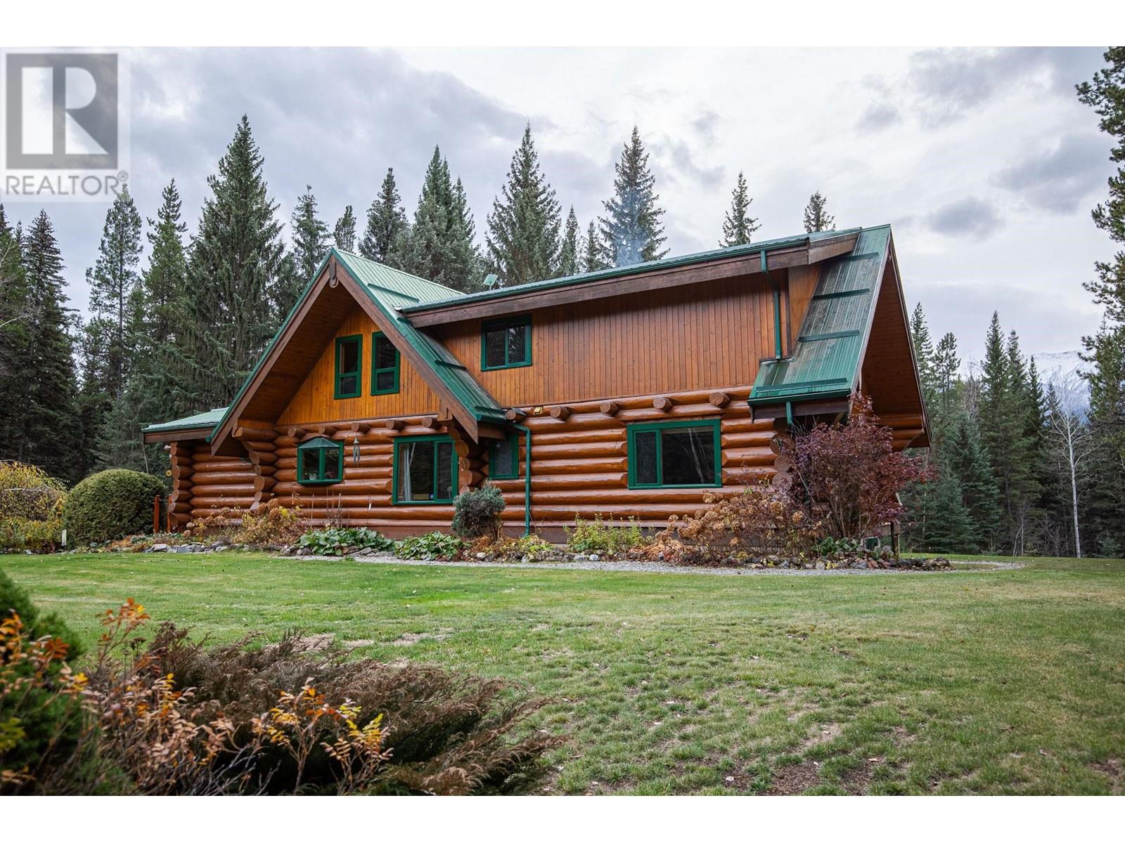 3535 Crooked Creek Road, Valemount, British Columbia  V0E 2Z0 - Photo 2 - R2941177