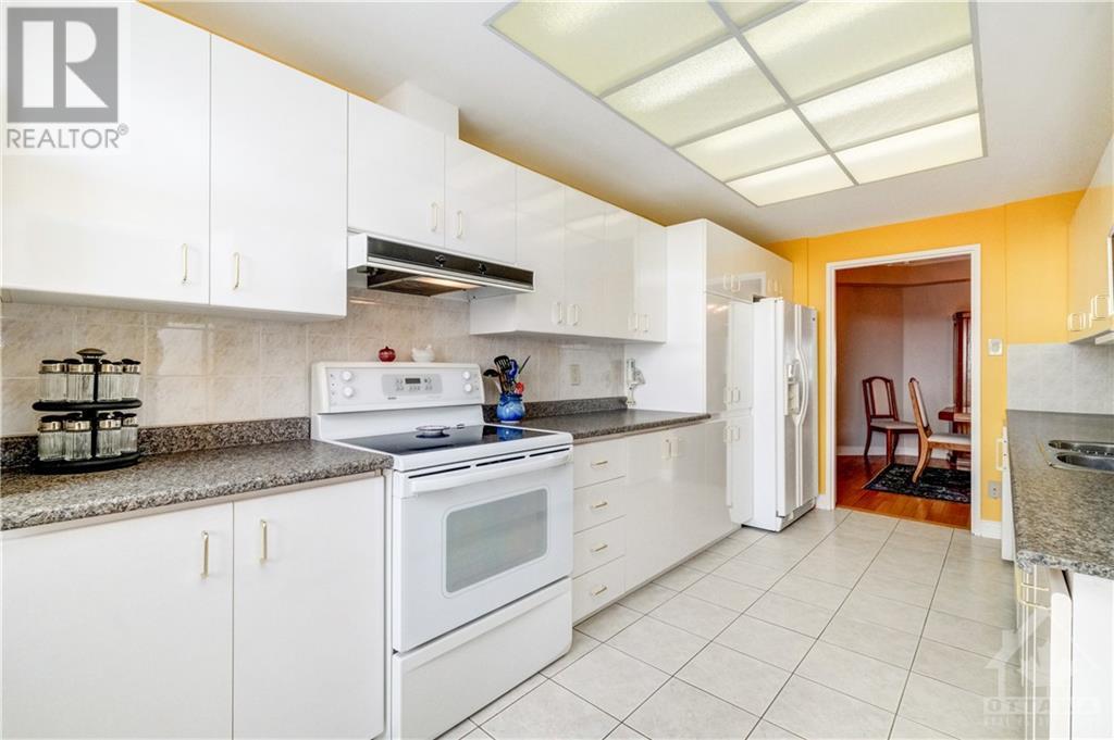 1705 PLAYFAIR DRIVE UNIT#PH9 Ottawa