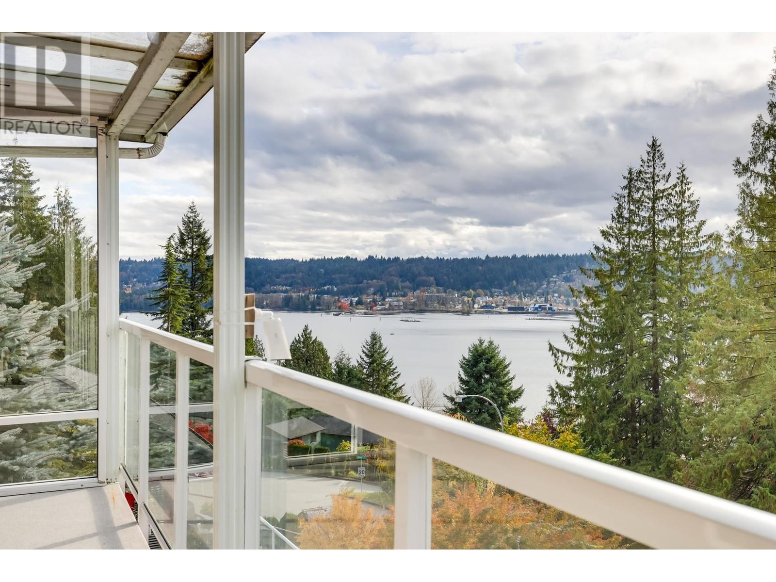 11 Axford Bay, Port Moody, British Columbia  V3H 3R4 - Photo 2 - R2941925