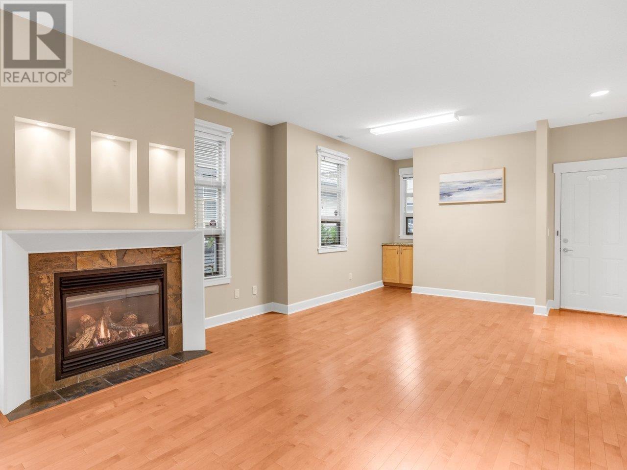 Listing Picture 7 of 27 : 68 6300 BIRCH STREET, Richmond / 烈治文 - 魯藝地產 Yvonne Lu Group - MLS Medallion Club Member
