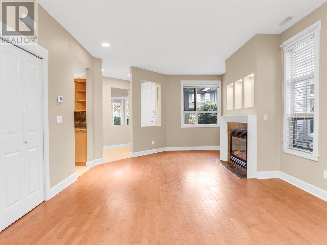 Listing Picture 11 of 27 : 68 6300 BIRCH STREET, Richmond / 烈治文 - 魯藝地產 Yvonne Lu Group - MLS Medallion Club Member
