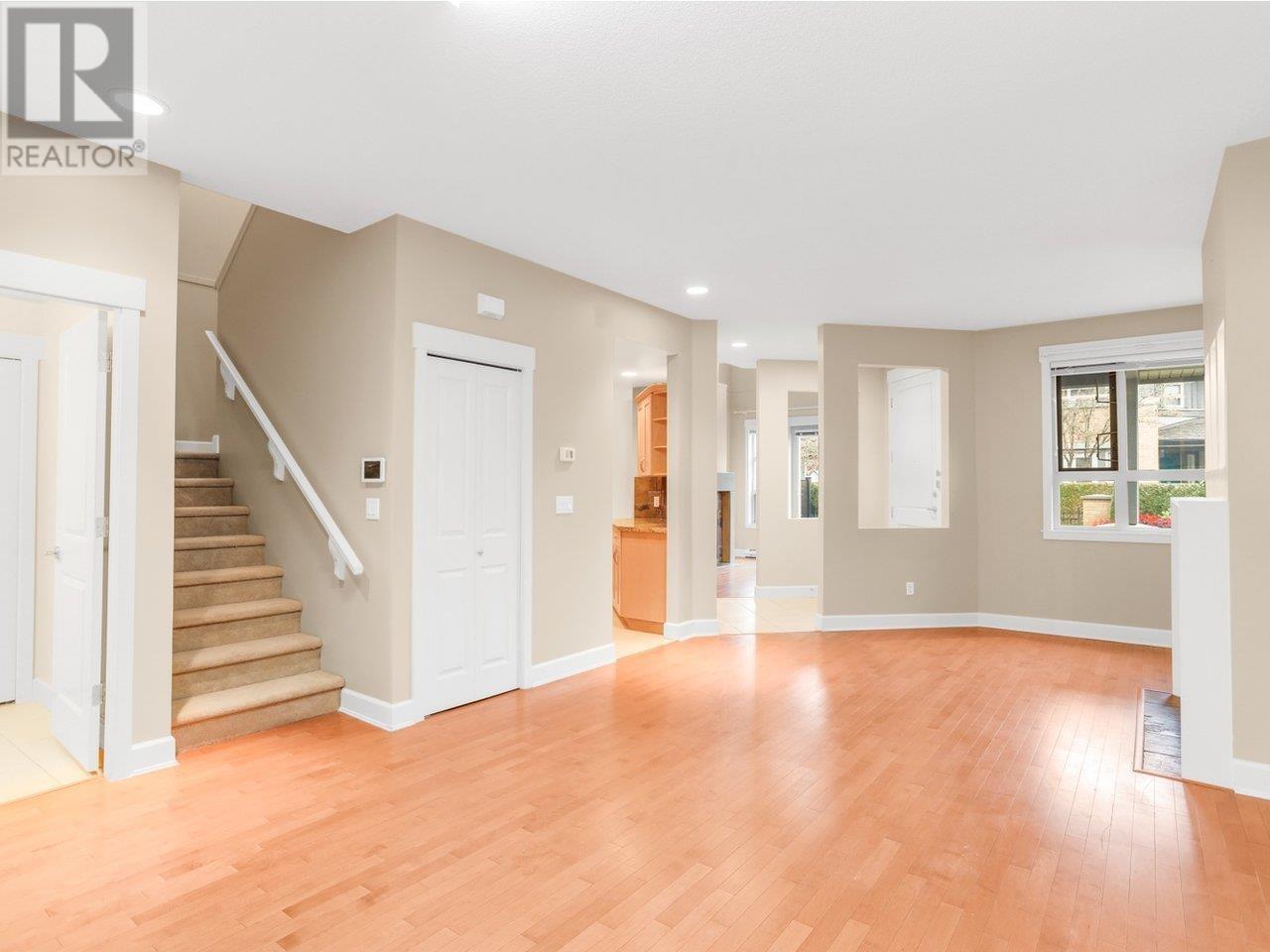 Listing Picture 10 of 27 : 68 6300 BIRCH STREET, Richmond / 烈治文 - 魯藝地產 Yvonne Lu Group - MLS Medallion Club Member