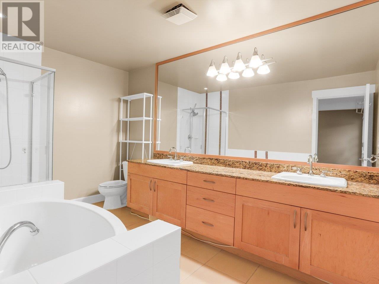 Listing Picture 16 of 27 : 68 6300 BIRCH STREET, Richmond / 烈治文 - 魯藝地產 Yvonne Lu Group - MLS Medallion Club Member