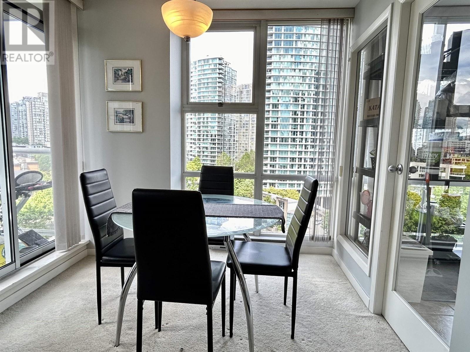 Listing Picture 13 of 40 : 1106 1077 MARINASIDE CRESCENT, Vancouver / 溫哥華 - 魯藝地產 Yvonne Lu Group - MLS Medallion Club Member