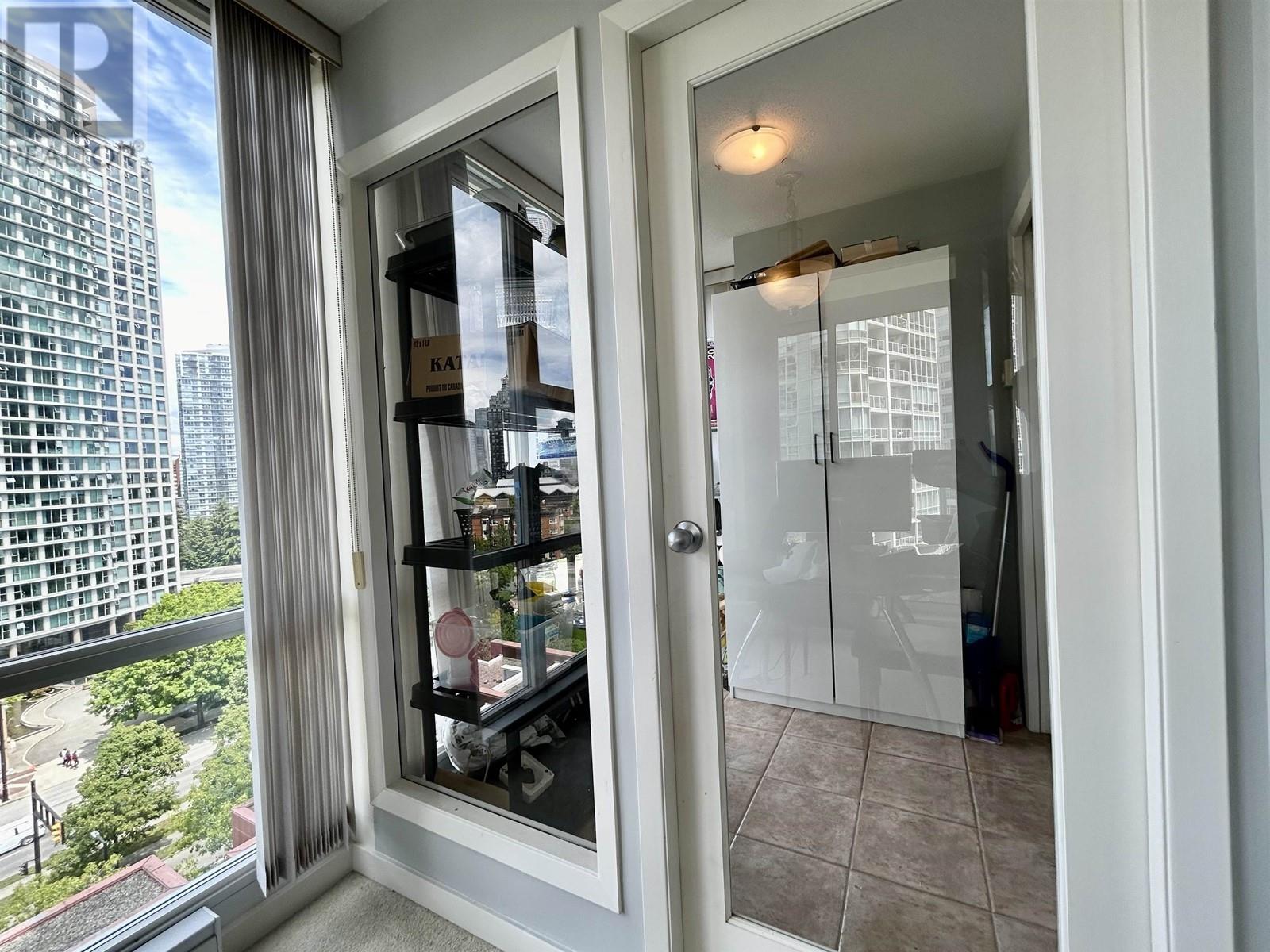 Listing Picture 15 of 40 : 1106 1077 MARINASIDE CRESCENT, Vancouver / 溫哥華 - 魯藝地產 Yvonne Lu Group - MLS Medallion Club Member