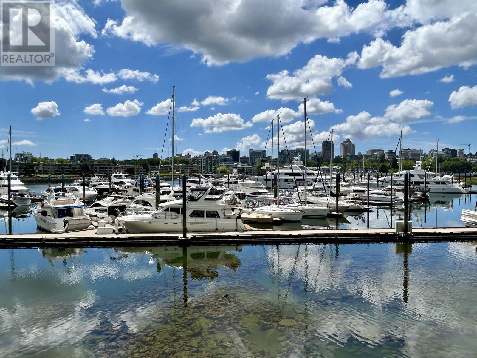 Listing Picture 36 of 40 : 1106 1077 MARINASIDE CRESCENT, Vancouver / 溫哥華 - 魯藝地產 Yvonne Lu Group - MLS Medallion Club Member