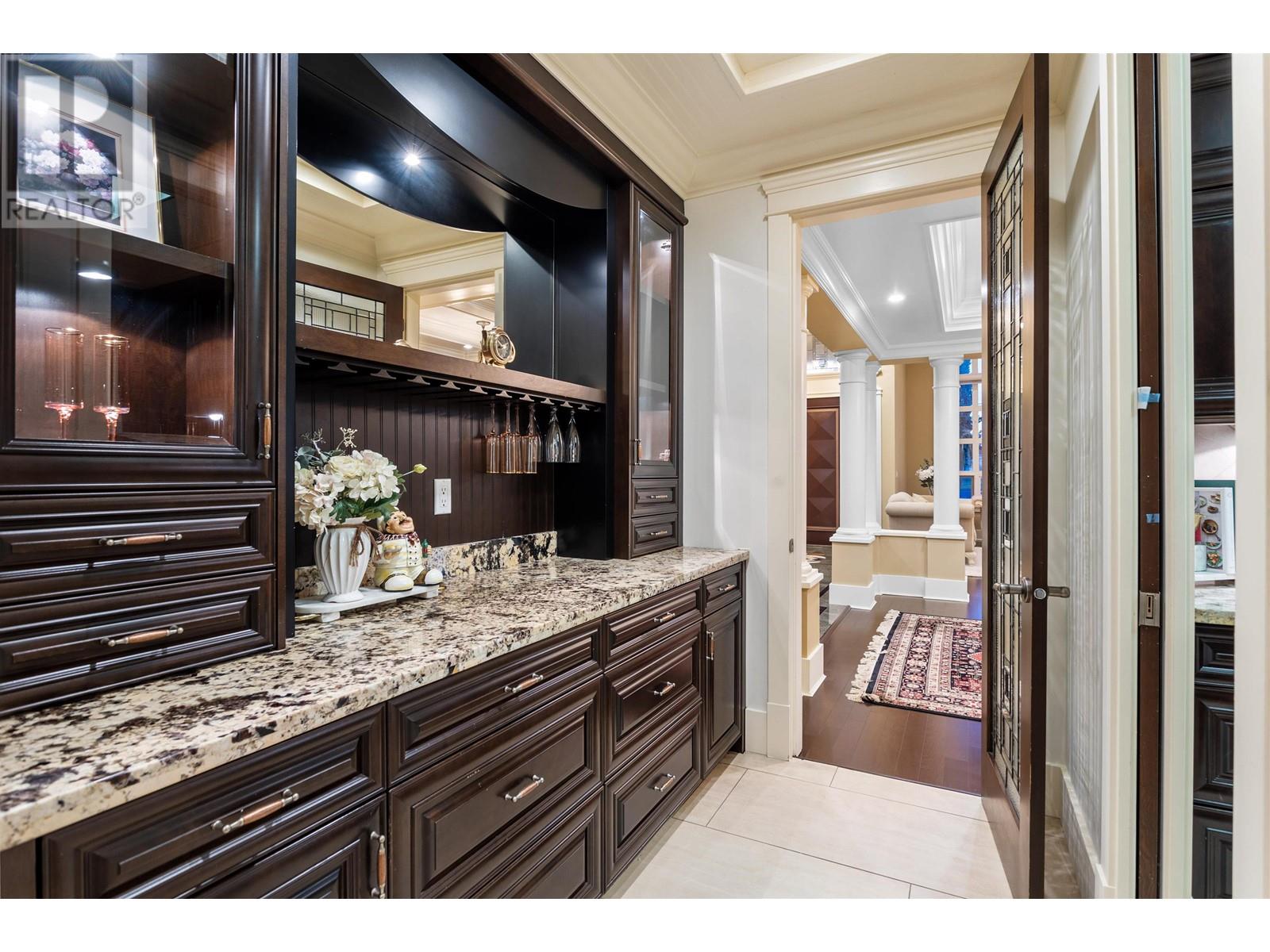 Listing Picture 16 of 40 : 4191 WESTMINSTER HIGHWAY, Richmond / 烈治文 - 魯藝地產 Yvonne Lu Group - MLS Medallion Club Member