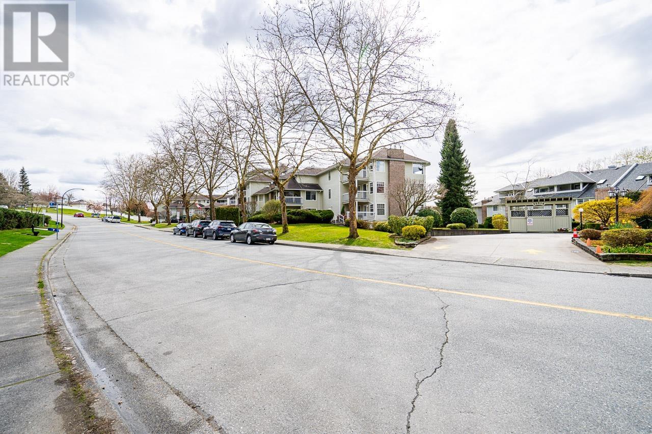 219 22514 116 Avenue, Maple Ridge, British Columbia V2X 0N8 - Photo 30 - R2941822