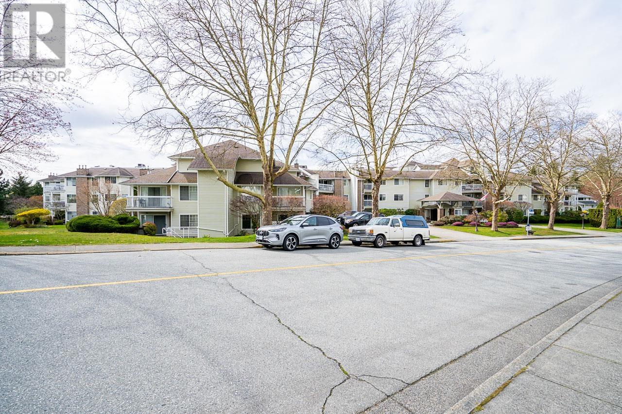 219 22514 116 Avenue, Maple Ridge, British Columbia V2X 0N8 - Photo 31 - R2941822