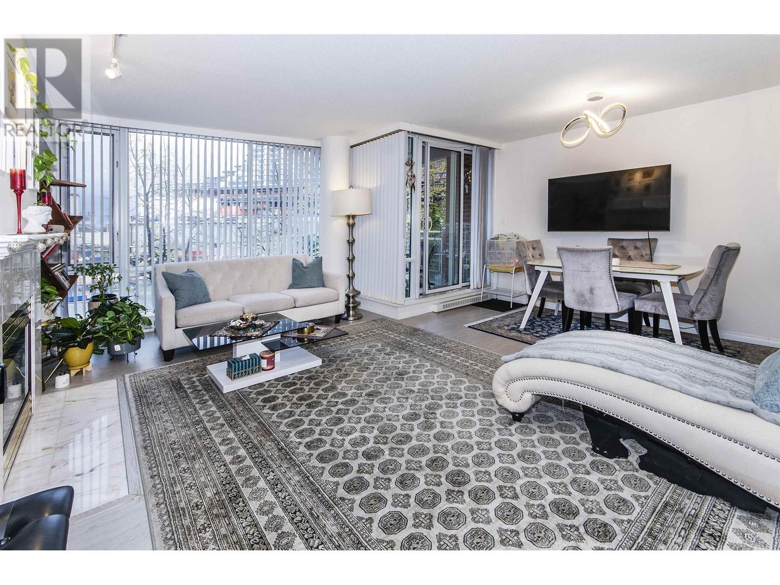 Listing Picture 13 of 22 : 204 688 FAIRCHILD ROAD, Vancouver / 溫哥華 - 魯藝地產 Yvonne Lu Group - MLS Medallion Club Member