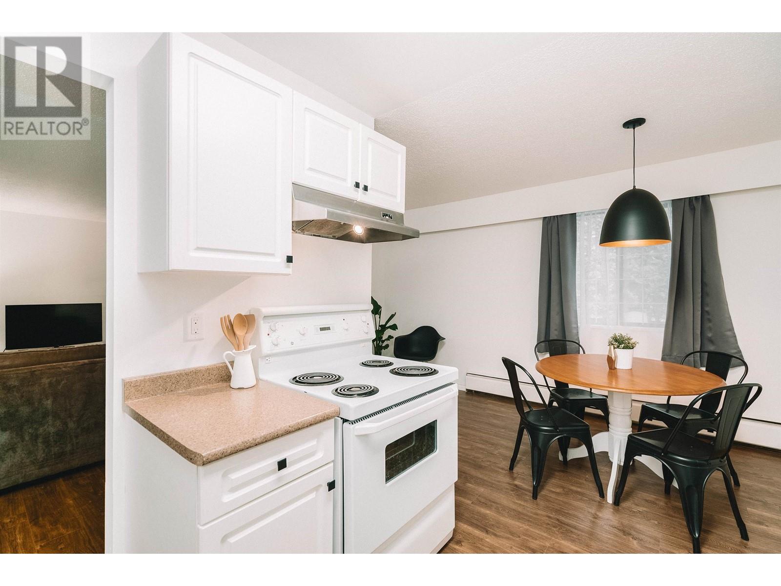 108 515 Eleventh Street, New Westminster, British Columbia  V3M 4G4 - Photo 8 - R2942159