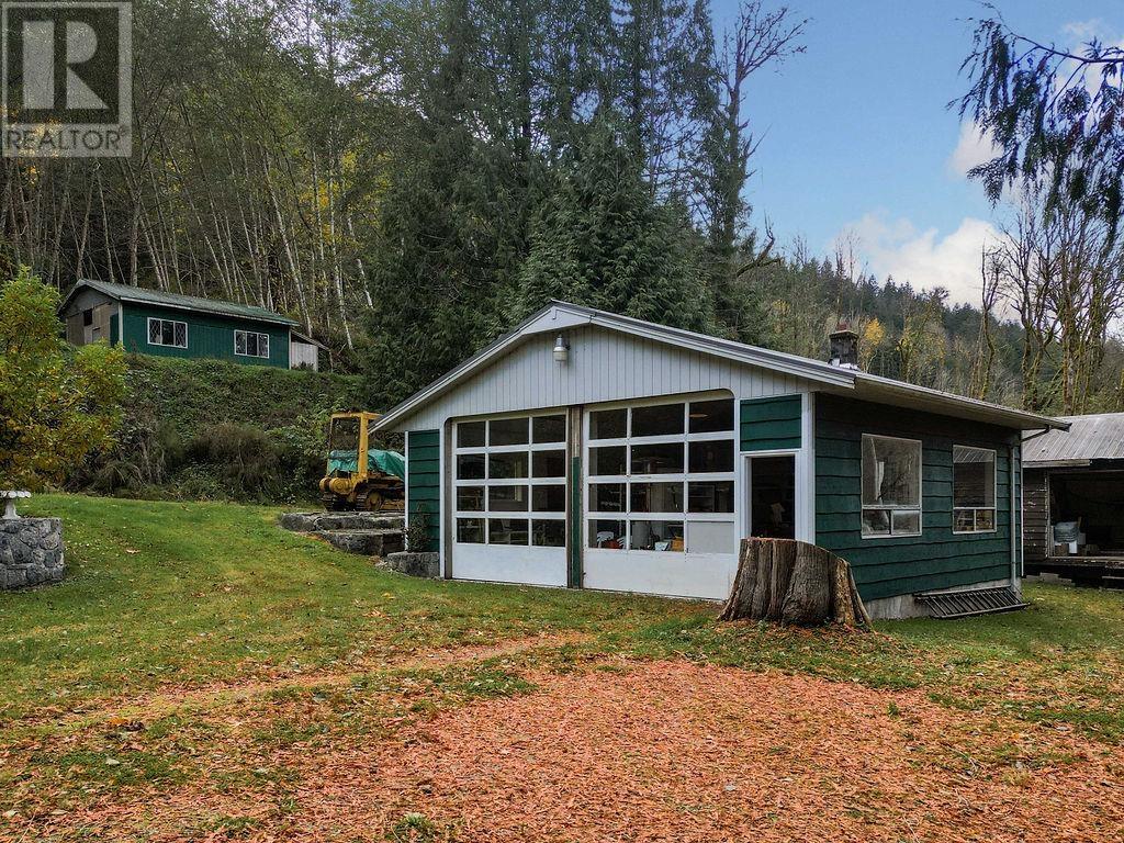 12815 Sunshine Coast Highway, Madeira Park, British Columbia  V0N 2H1 - Photo 36 - R2942223